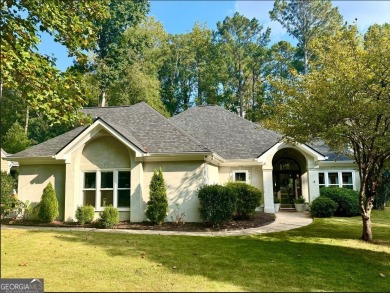 Beautiful 4-bedroom ranch located in a desirable community of on Braelinn Golf Club in Georgia - for sale on GolfHomes.com, golf home, golf lot