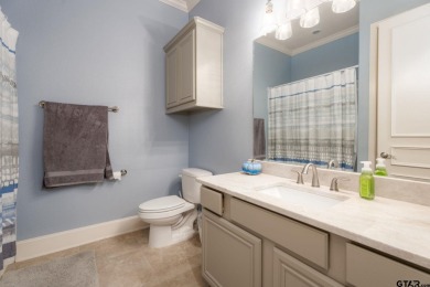 Perfectly updated condo in the Cascades Lake Towers!  With an on Cascades Golf Club in Texas - for sale on GolfHomes.com, golf home, golf lot