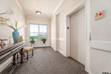 Perfectly updated condo in the Cascades Lake Towers!  With an on Cascades Golf Club in Texas - for sale on GolfHomes.com, golf home, golf lot
