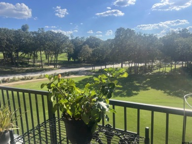 Perfectly updated condo in the Cascades Lake Towers!  With an on Cascades Golf Club in Texas - for sale on GolfHomes.com, golf home, golf lot