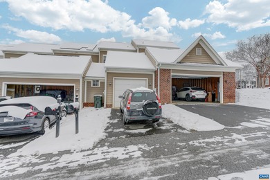 Great price in Old Trail!  3 bedroom town home with detached on Old Trail Golf Club in Virginia - for sale on GolfHomes.com, golf home, golf lot