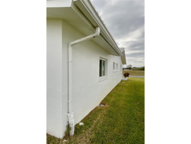 This home has  2-bedrooms, 2-bathrooms, 1,129 square feet and a on Mainlands Golf Club in Florida - for sale on GolfHomes.com, golf home, golf lot