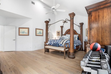 Stunning 3BR/2.5BA lakefront pool home in Newport Bay Club! This on St. Andrews Country Club of Boca Raton in Florida - for sale on GolfHomes.com, golf home, golf lot