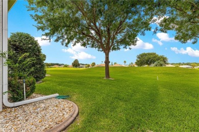 *** WONDERFUL HOME ***  3 Bed / 2 Bath with Golf Cart Garage ! on Ocala Palms Golf and Country Club in Florida - for sale on GolfHomes.com, golf home, golf lot