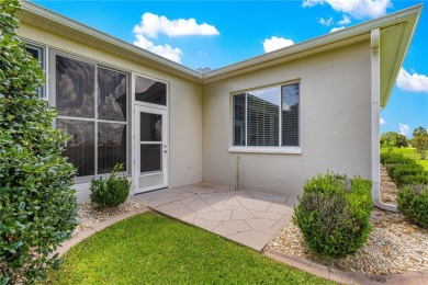 *** WONDERFUL HOME ***  3 Bed / 2 Bath with Golf Cart Garage ! on Ocala Palms Golf and Country Club in Florida - for sale on GolfHomes.com, golf home, golf lot