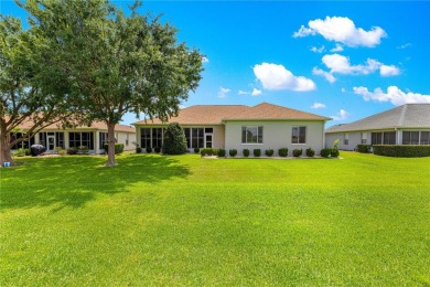 *** WONDERFUL HOME ***  3 Bed / 2 Bath with Golf Cart Garage ! on Ocala Palms Golf and Country Club in Florida - for sale on GolfHomes.com, golf home, golf lot