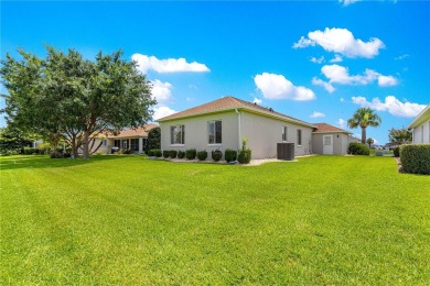 *** WONDERFUL HOME ***  3 Bed / 2 Bath with Golf Cart Garage ! on Ocala Palms Golf and Country Club in Florida - for sale on GolfHomes.com, golf home, golf lot