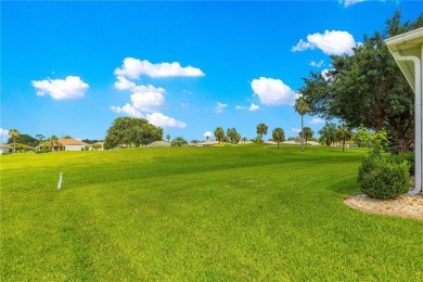 *** WONDERFUL HOME ***  3 Bed / 2 Bath with Golf Cart Garage ! on Ocala Palms Golf and Country Club in Florida - for sale on GolfHomes.com, golf home, golf lot