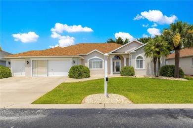 *** WONDERFUL HOME ***  3 Bed / 2 Bath with Golf Cart Garage ! on Ocala Palms Golf and Country Club in Florida - for sale on GolfHomes.com, golf home, golf lot