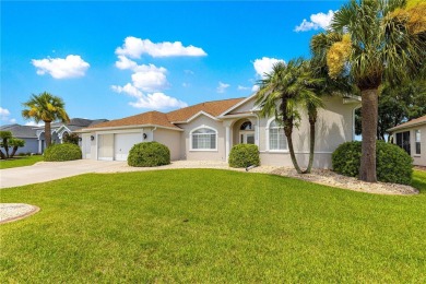 *** WONDERFUL HOME ***  3 Bed / 2 Bath with Golf Cart Garage ! on Ocala Palms Golf and Country Club in Florida - for sale on GolfHomes.com, golf home, golf lot