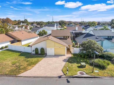 Autumn Green Village offers this charming 2-bedroom, 2-bath home on Ventura Country Club in Florida - for sale on GolfHomes.com, golf home, golf lot