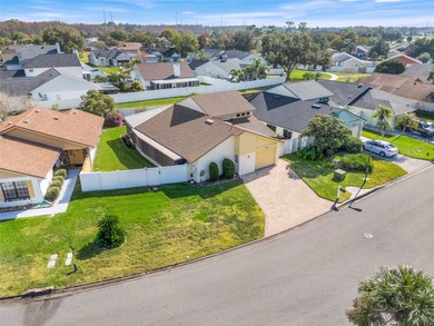 Autumn Green Village offers this charming 2-bedroom, 2-bath home on Ventura Country Club in Florida - for sale on GolfHomes.com, golf home, golf lot