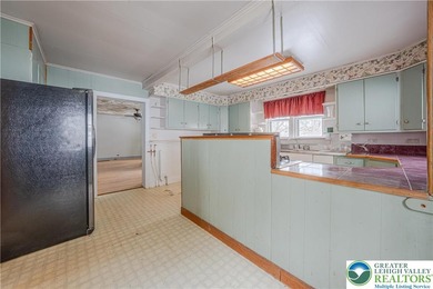 Tucked along Uniontown Rd in Lopatcong Twp, this circa 1900 on The Architects Golf Club in New Jersey - for sale on GolfHomes.com, golf home, golf lot