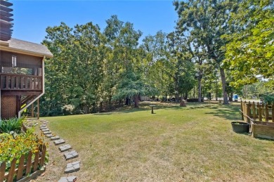 Beautiful and well loved home, nestled in Bella Vista Highlands on Branchwood Golf Course in Arkansas - for sale on GolfHomes.com, golf home, golf lot
