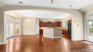 Beautiful One-Story Home with a Pool on the Silverhorn Golf Club on Silverhorn Golf Club in Texas - for sale on GolfHomes.com, golf home, golf lot