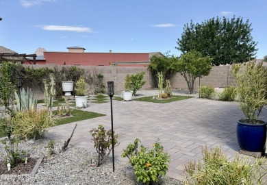 This beautiful open-concept ranch style  home offers 3 bedrooms on Quarry Pines Golf Club  in Arizona - for sale on GolfHomes.com, golf home, golf lot