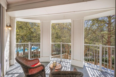 This beautifully updated corner condo offers 870 sq. ft. of on Sandestin Golf and Beach Resort - Raven in Florida - for sale on GolfHomes.com, golf home, golf lot