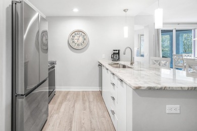This beautifully updated corner condo offers 870 sq. ft. of on Sandestin Golf and Beach Resort - Raven in Florida - for sale on GolfHomes.com, golf home, golf lot