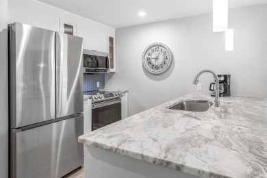 This beautifully updated corner condo offers 870 sq. ft. of on Sandestin Golf and Beach Resort - Raven in Florida - for sale on GolfHomes.com, golf home, golf lot