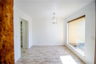 Stunning 4-Bedroom Townhome Near UCO - Renovated  Move-In 
 on KickingBird Golf Course in Oklahoma - for sale on GolfHomes.com, golf home, golf lot