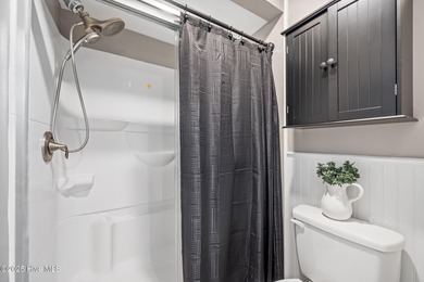 Fresh, bright, and move-in ready--this ground-floor 2BR/2BA on Olde Point Golf and Country Club in North Carolina - for sale on GolfHomes.com, golf home, golf lot