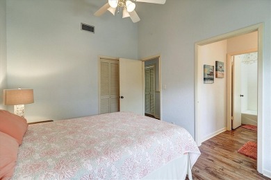 Welcome to Oak Bay Club! This elegant 2-bedroom, 2.5-bath on Rockport Country Club in Texas - for sale on GolfHomes.com, golf home, golf lot