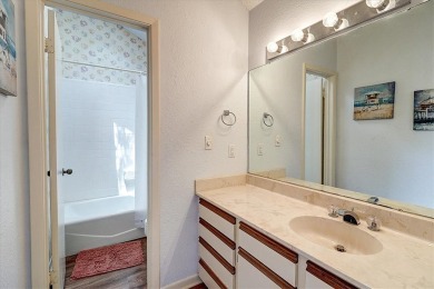 Welcome to Oak Bay Club! This elegant 2-bedroom, 2.5-bath on Rockport Country Club in Texas - for sale on GolfHomes.com, golf home, golf lot