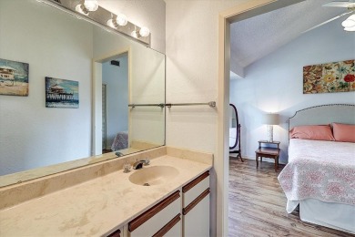 Welcome to Oak Bay Club! This elegant 2-bedroom, 2.5-bath on Rockport Country Club in Texas - for sale on GolfHomes.com, golf home, golf lot