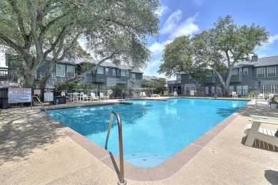 Welcome to Oak Bay Club! This elegant 2-bedroom, 2.5-bath on Rockport Country Club in Texas - for sale on GolfHomes.com, golf home, golf lot