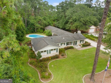 FORE!!! Forest Heights Country Club Classic 3BR/3BA - 2474 sq ft on Forest Heights Country Club in Georgia - for sale on GolfHomes.com, golf home, golf lot
