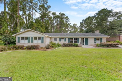 FORE!!! Forest Heights Country Club Classic 3BR/3BA - 2474 sq ft on Forest Heights Country Club in Georgia - for sale on GolfHomes.com, golf home, golf lot