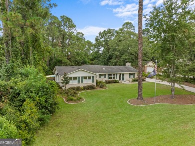 FORE!!! Forest Heights Country Club Classic 3BR/3BA - 2474 sq ft on Forest Heights Country Club in Georgia - for sale on GolfHomes.com, golf home, golf lot