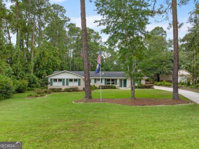 FORE!!! Forest Heights Country Club Classic 3BR/3BA - 2474 sq ft on Forest Heights Country Club in Georgia - for sale on GolfHomes.com, golf home, golf lot