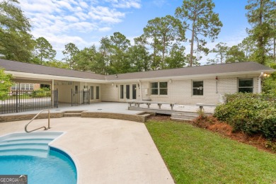 FORE!!! Forest Heights Country Club Classic 3BR/3BA - 2474 sq ft on Forest Heights Country Club in Georgia - for sale on GolfHomes.com, golf home, golf lot