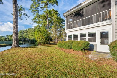 Fresh, bright, and move-in ready--this ground-floor 2BR/2BA on Olde Point Golf and Country Club in North Carolina - for sale on GolfHomes.com, golf home, golf lot