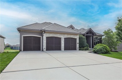 This stunning reverse 1.5-story home in Creekmoor offers an on Golf Club of Creekmoor in Missouri - for sale on GolfHomes.com, golf home, golf lot