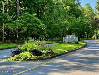 Great curb appeal in this immaculately maintained brick split on Emerald Golf Club in North Carolina - for sale on GolfHomes.com, golf home, golf lot