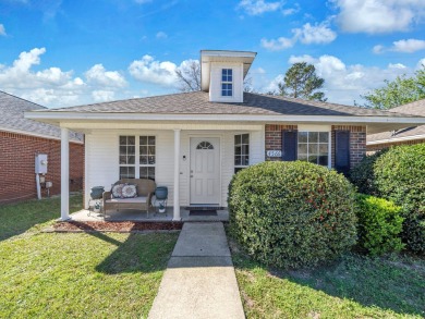 Charming  low-maintenance home in The Bungalows at Bluewater Bay on Fairway Oaks at Magnolia Golf Course in Florida - for sale on GolfHomes.com, golf home, golf lot