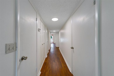 Welcome to this spacious 2-bedroom, 2-bathroom condo offering 1 on East Bay Golf Club in Florida - for sale on GolfHomes.com, golf home, golf lot