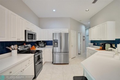 Spacious 3/2 villa offers over 2000sq. feet of living area!! on Aberdeen Golf and Country Club in Florida - for sale on GolfHomes.com, golf home, golf lot