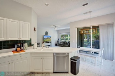 Spacious 3/2 villa offers over 2000sq. feet of living area!! on Aberdeen Golf and Country Club in Florida - for sale on GolfHomes.com, golf home, golf lot