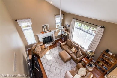 Meticulously maintained & tastefully updated 4 Bedroom / 2.5 on Beacon Hill Golf Club in Michigan - for sale on GolfHomes.com, golf home, golf lot