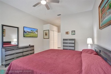 Spacious 3/2 villa offers over 2000sq. feet of living area!! on Aberdeen Golf and Country Club in Florida - for sale on GolfHomes.com, golf home, golf lot