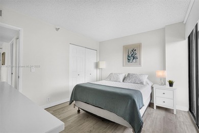 Amazing opportunity in the heart of Aventura. This bright on Turnberry Isle Resort and Club in Florida - for sale on GolfHomes.com, golf home, golf lot