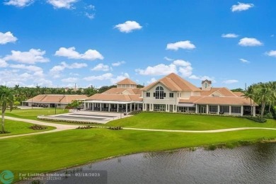 Spacious 3/2 villa offers over 2000sq. feet of living area!! on Aberdeen Golf and Country Club in Florida - for sale on GolfHomes.com, golf home, golf lot