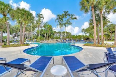 Amazing opportunity in the heart of Aventura. This bright on Turnberry Isle Resort and Club in Florida - for sale on GolfHomes.com, golf home, golf lot