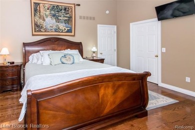 Meticulously maintained & tastefully updated 4 Bedroom / 2.5 on Beacon Hill Golf Club in Michigan - for sale on GolfHomes.com, golf home, golf lot