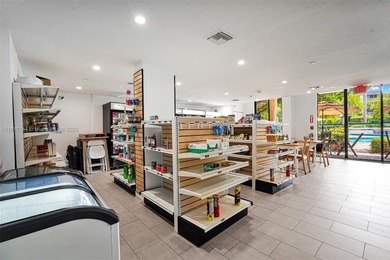 Amazing opportunity in the heart of Aventura. This bright on Turnberry Isle Resort and Club in Florida - for sale on GolfHomes.com, golf home, golf lot