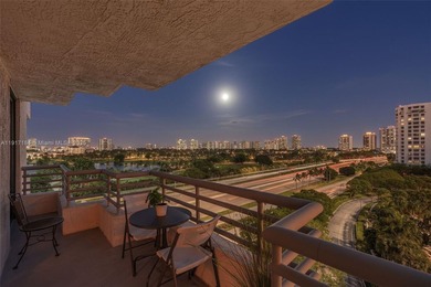 Amazing opportunity in the heart of Aventura. This bright on Turnberry Isle Resort and Club in Florida - for sale on GolfHomes.com, golf home, golf lot