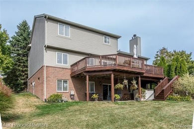Meticulously maintained & tastefully updated 4 Bedroom / 2.5 on Beacon Hill Golf Club in Michigan - for sale on GolfHomes.com, golf home, golf lot